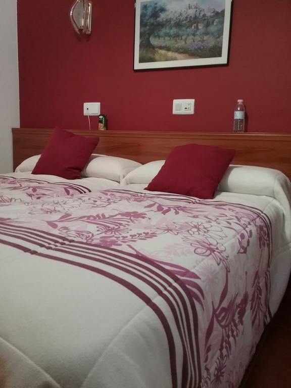 Hostal Campus Бургос Экстерьер фото